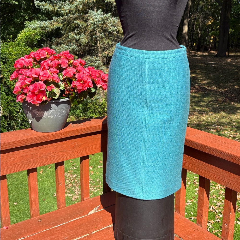 NWT Authentic Burberry Prorsum Teal Pencil Skirt, measurements in photos below.